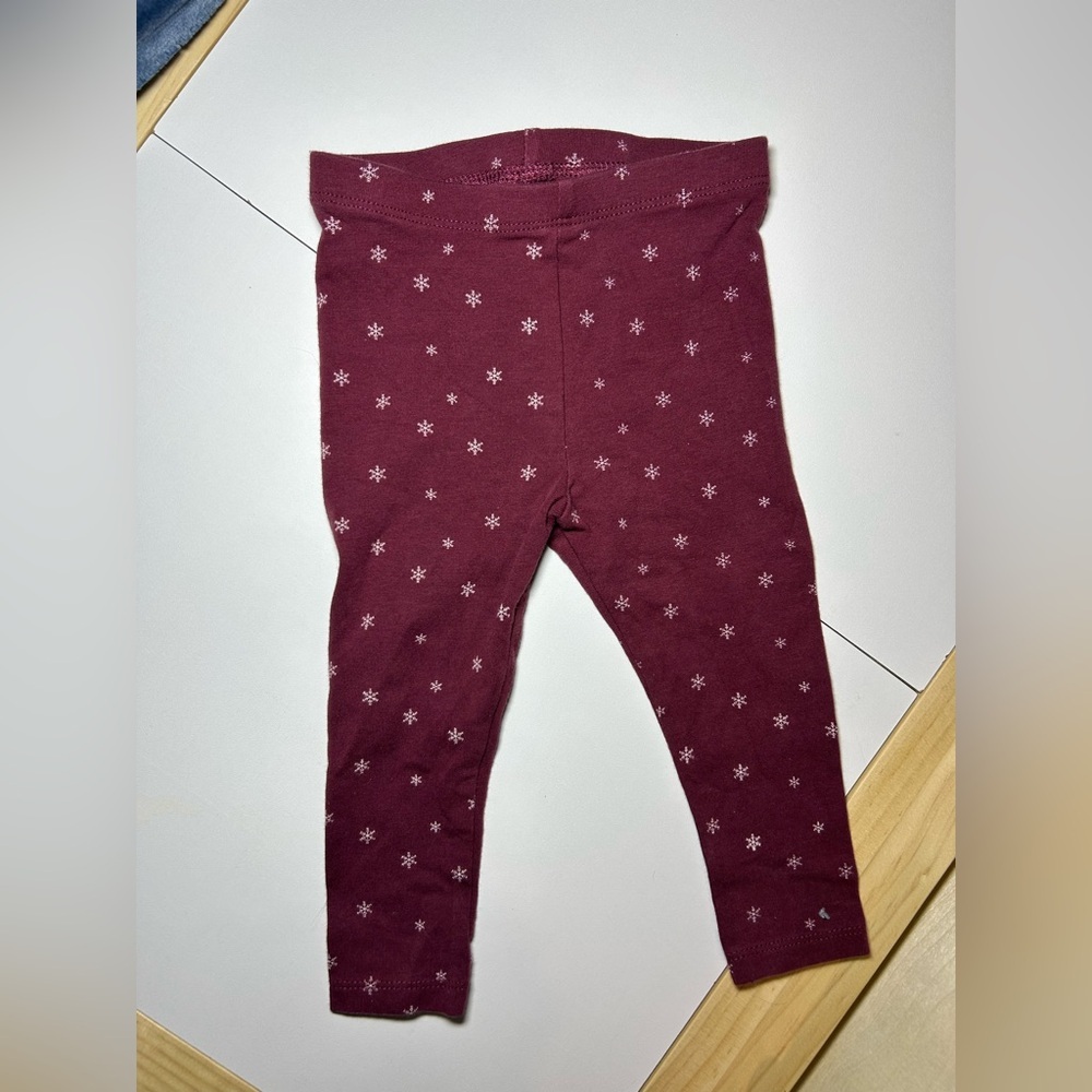 Little Earth Burgundy Snowflake Leggings